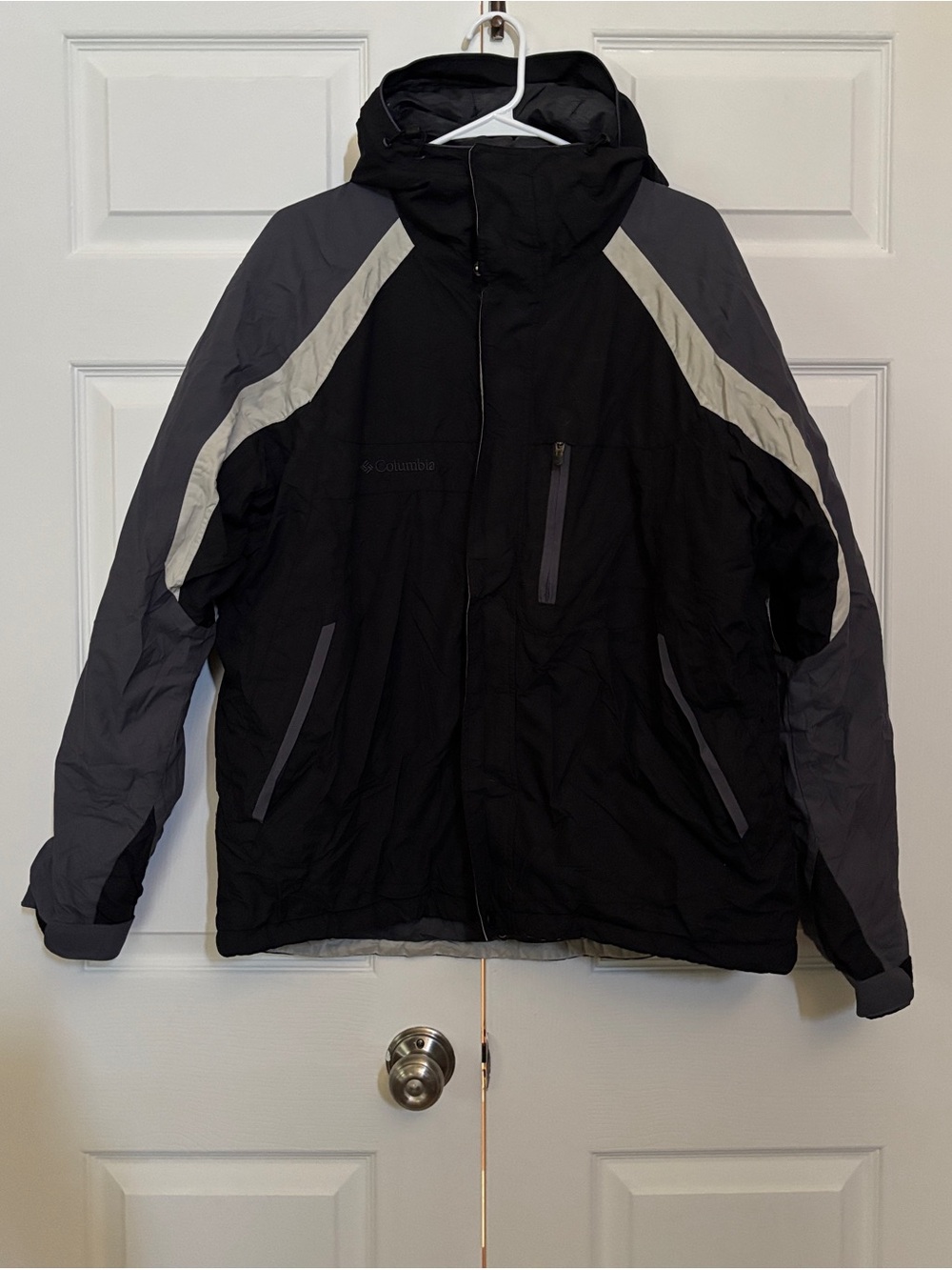 Columbia Men’s L Omni-Tech Insulated Hooded Ski Jacket Black Gray Waterproof